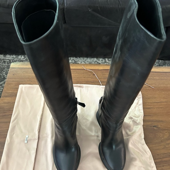 Prada boots. Like new. Size 41. - Picture 4 of 7